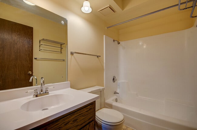 Building Photo - 1608 Richmond St