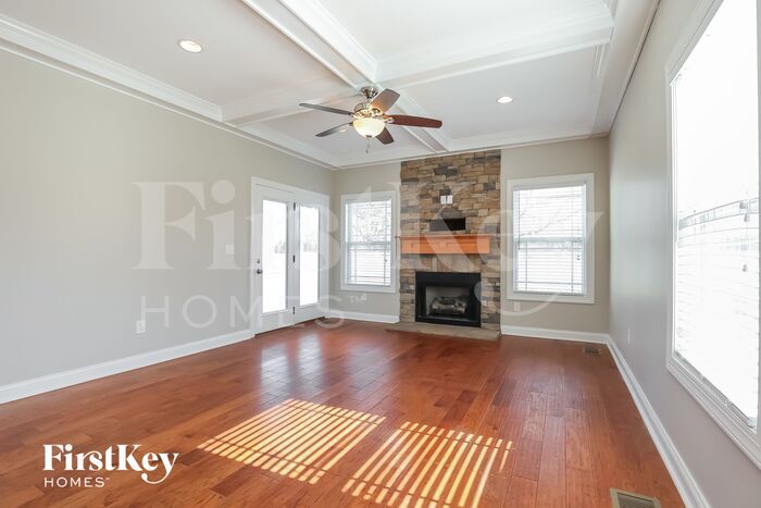 Building Photo - 669 Richards Dr