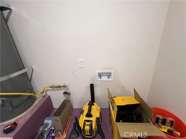 Building Photo - 13375 Larch St