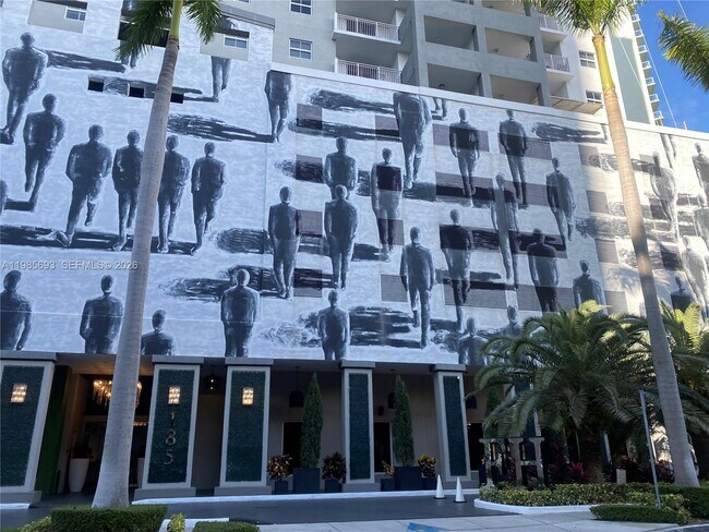 Building Photo - 185 SE 14th Terrace