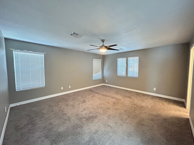 Building Photo - Desirable Split-Level 4-Bedroom Home in Southwest!