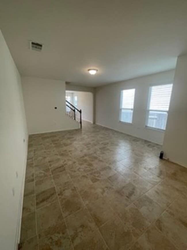 Building Photo - 813 Sandhill Branch Dr