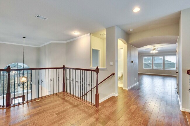 Building Photo - 7017 Via Dono Dr