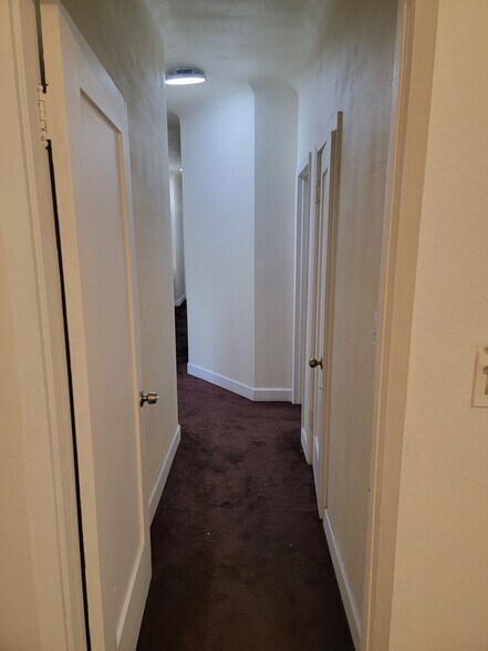 Building Photo - 3837 W 27th St