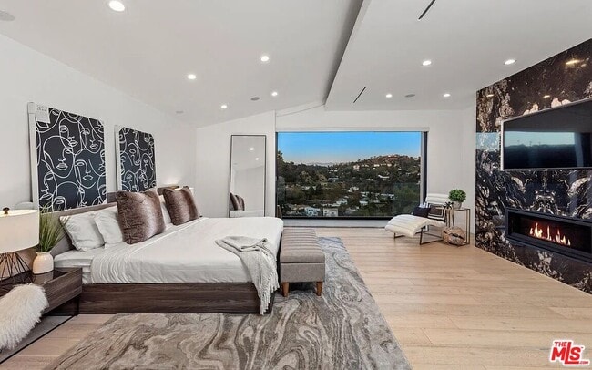 Building Photo - 7567 Hermes Dr