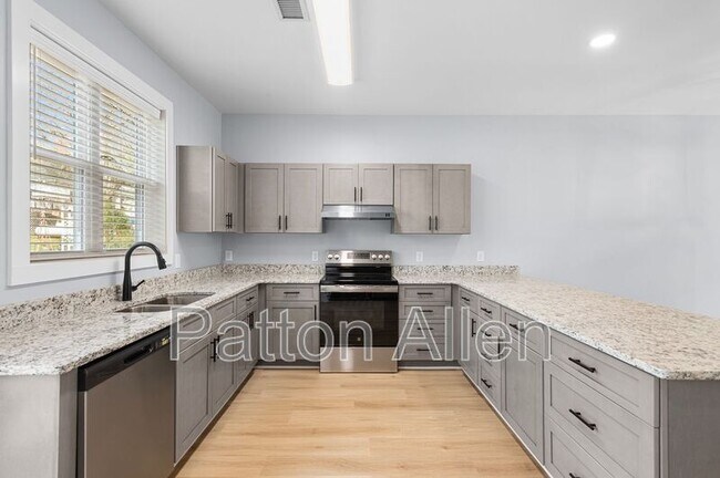 Building Photo - 21 Catawba Valley Ct