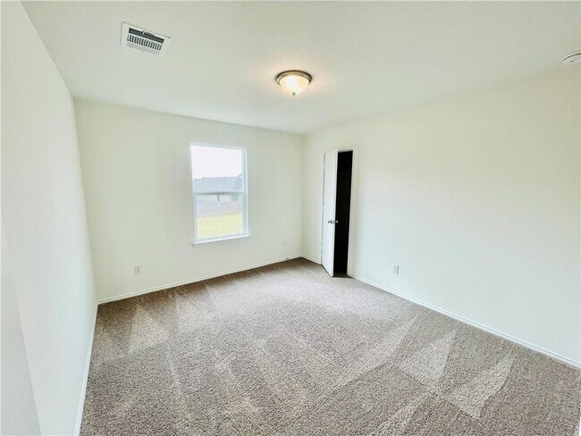 Building Photo - 13501 Martha Washington Pl
