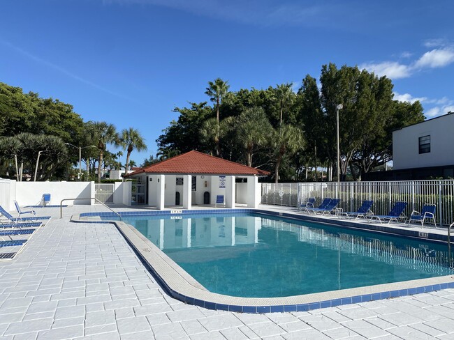 Building Photo - 267 NW 36th Ave