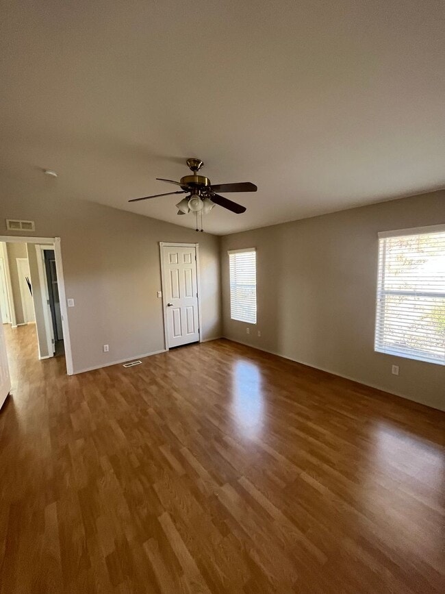 Building Photo - 35109 CA-79