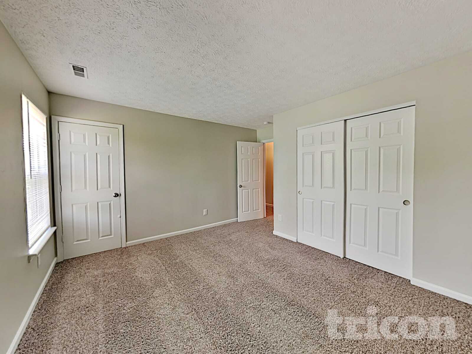 Building Photo - 4066 Knollwood Ave