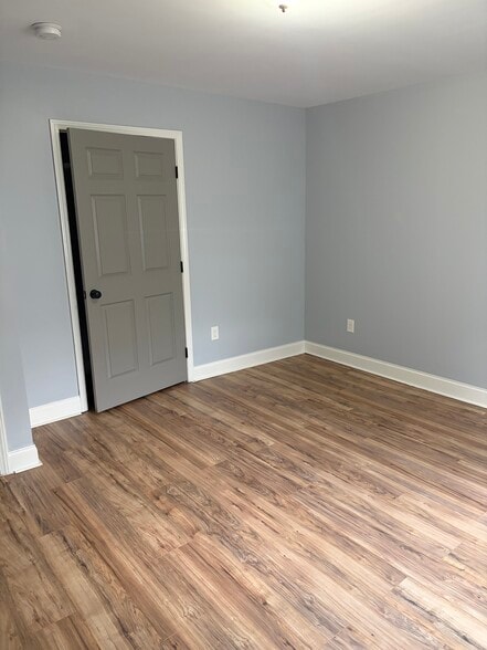 room 1 - 2628 Wren Cir