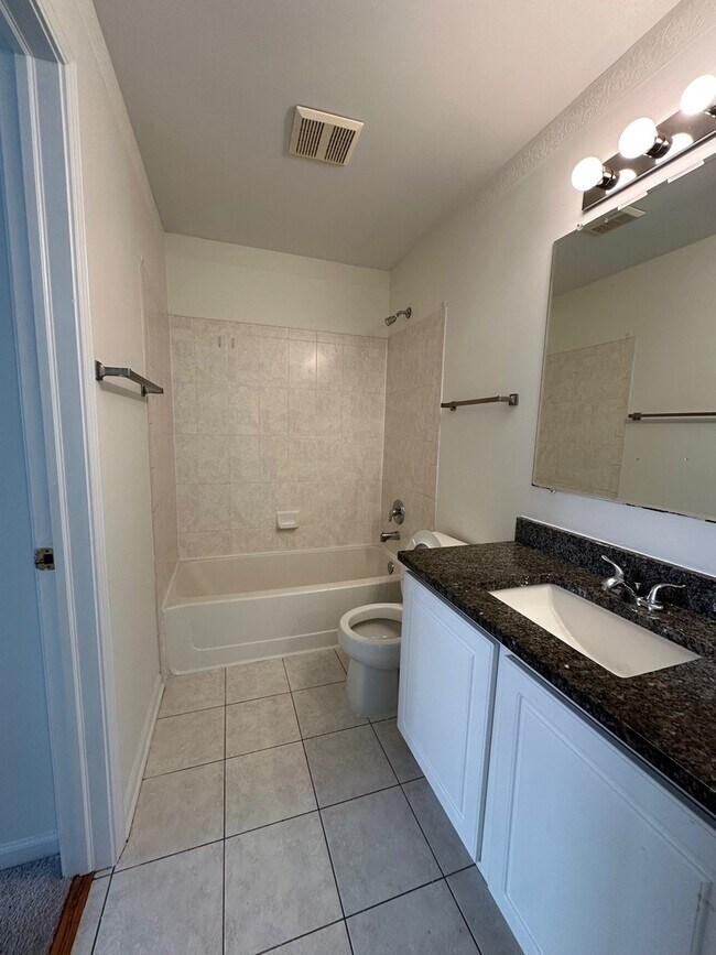 Building Photo - 2600 Providence Ave