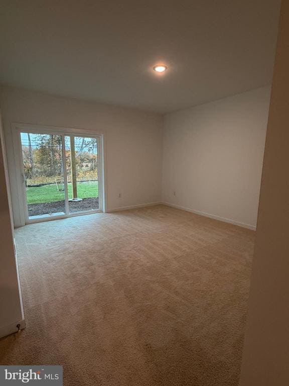 Building Photo - 69 Basswood St