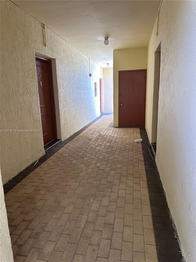 Building Photo - 7965 SW 86th St