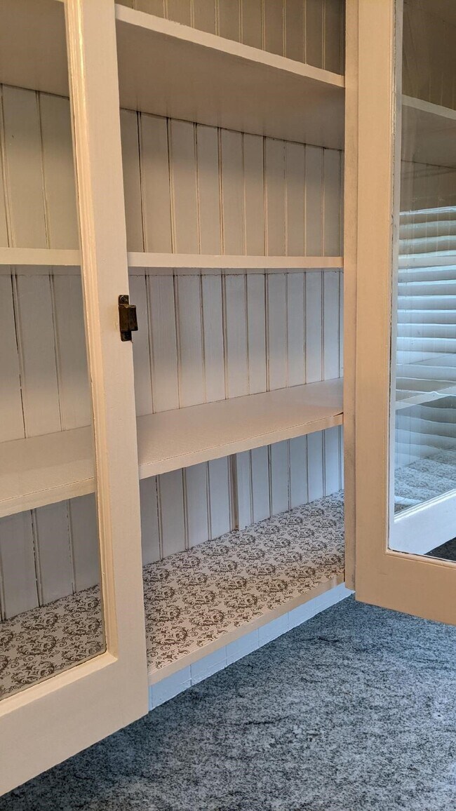 Kitchen Cabinets are Freshly Painted w/ Shelf-liners. - 61 Hirschfield Dr