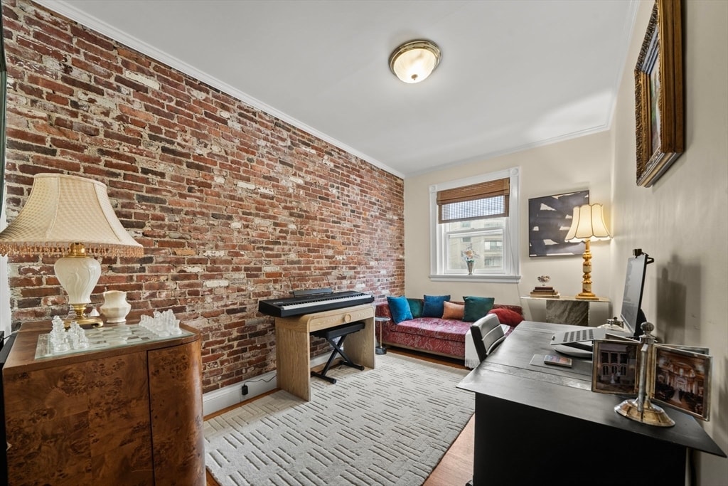 Building Photo - 21 Regent Cir