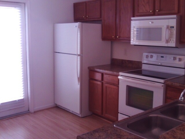 KITCHEN PIC 2 - 4317 Eleanors Way