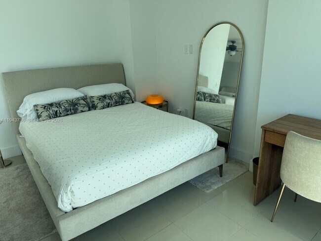 Building Photo - 41 SE 5th St