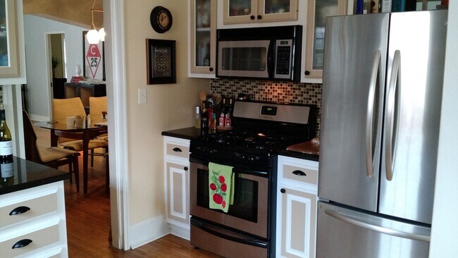 Building Photo - 840 S Knoxville Ave