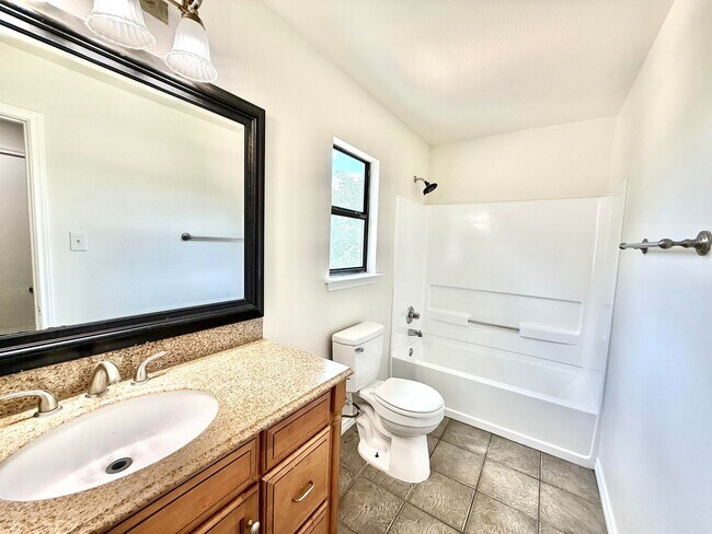 Building Photo - House in SE Austin Near Airport and Tesla!