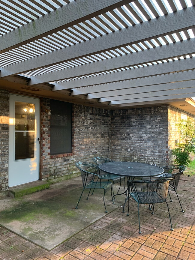 Building Photo - 649 Fire Light Dr