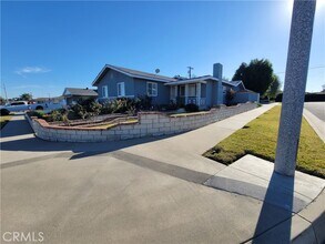 Building Photo - 14802 Fernview St