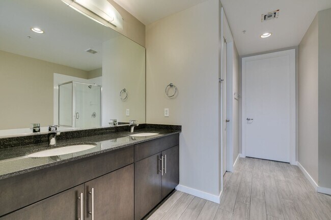 Building Photo - Modern High-Rise Living at Juhl with City Views