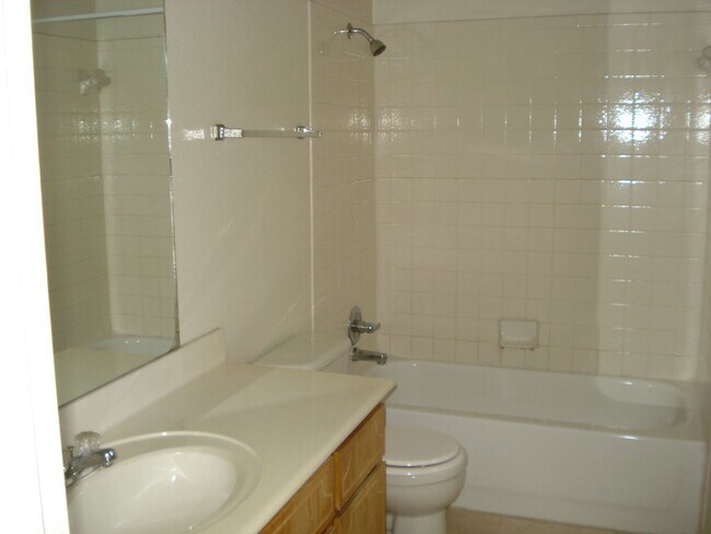 Building Photo - 1402 Pima Trail