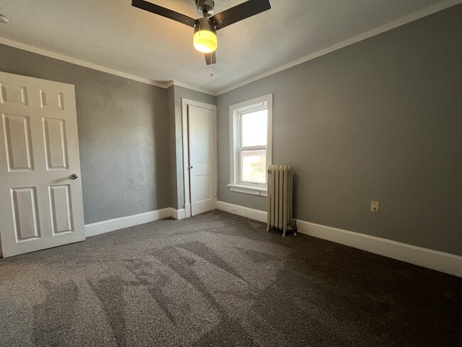 Building Photo - 800 S 27th St