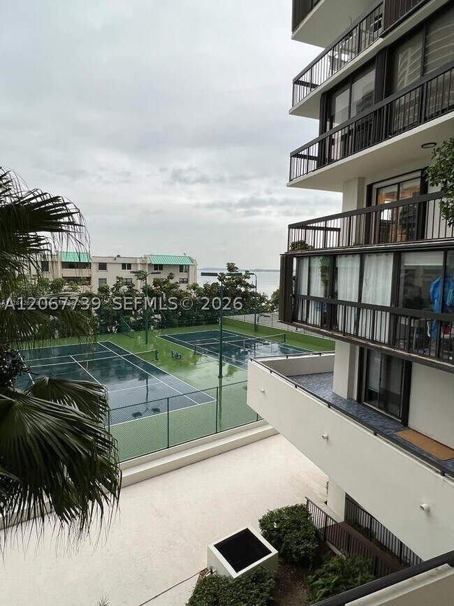 Building Photo - 2333 Brickell Ave