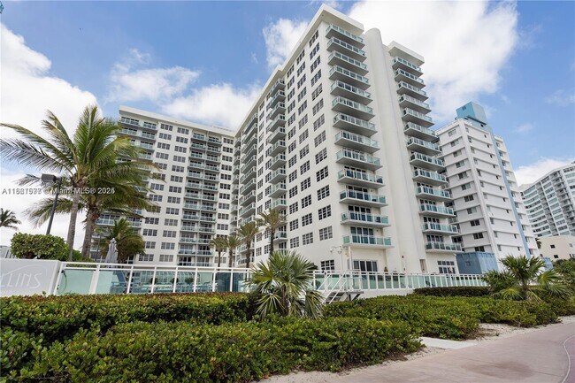 Building Photo - 6917 Collins Ave