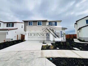 Building Photo - 16492 Bandon Ln