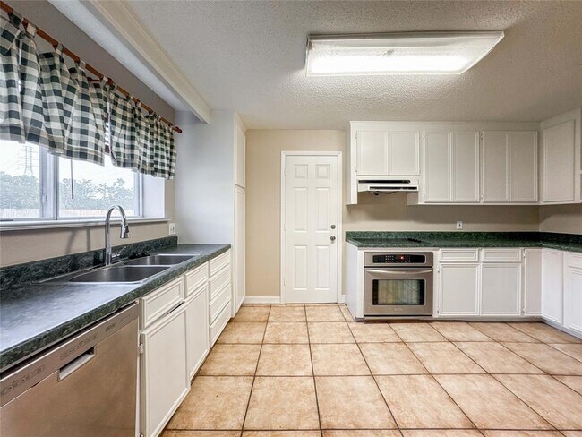 Building Photo - 3709 Joe Dr