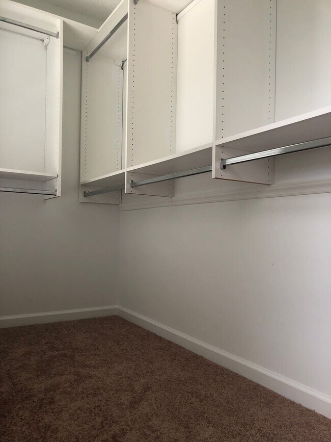 Building Photo - Available for immediate move in - Gorgeous...