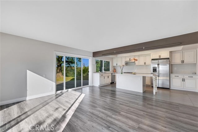 Building Photo - 4352 Park Corona