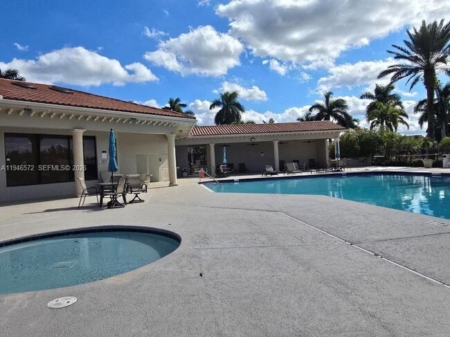 Building Photo - 1721 Balfour Point Dr