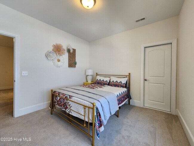 Building Photo - 380 Lake Firefly Loop