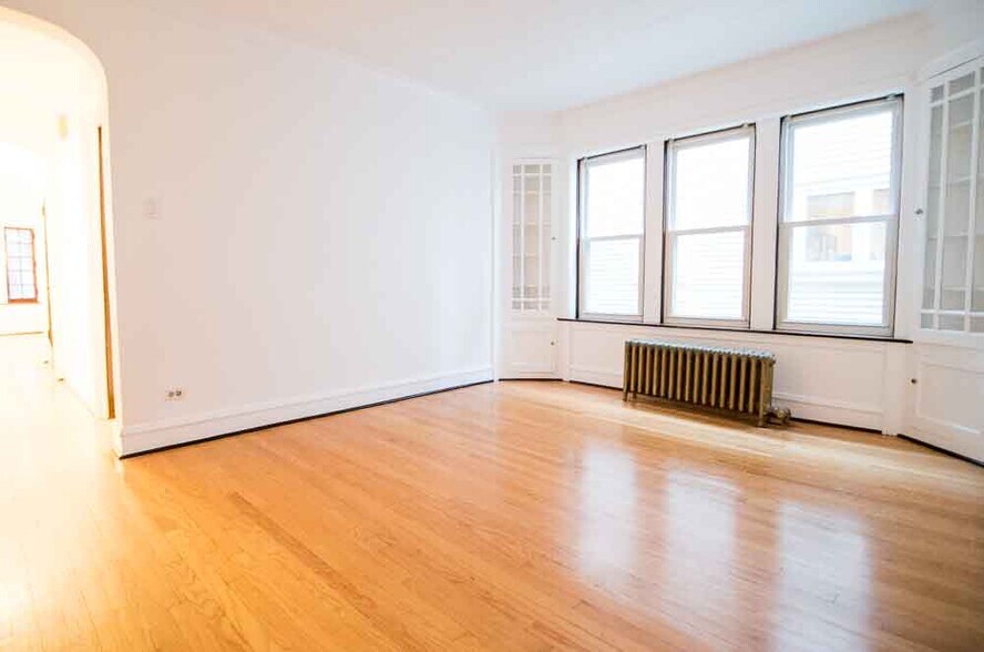 Building Photo - 4048 W Patterson Ave