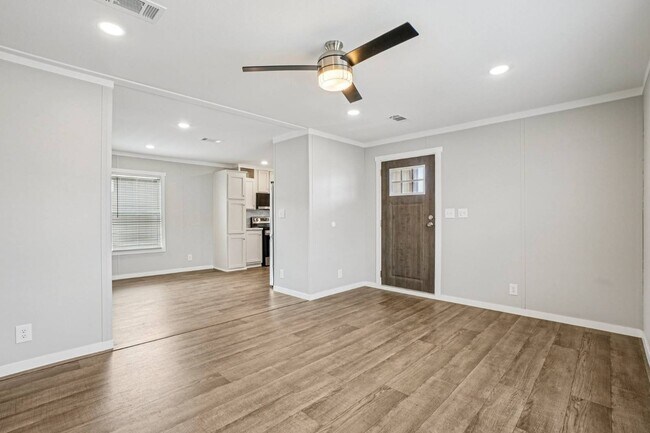 Building Photo - 1609 American Dr