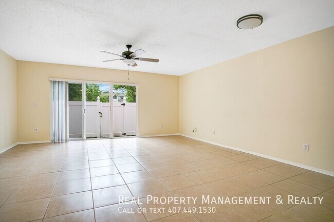 Building Photo - 2 BR / 2.5 BA Townhome in Cypress Creek Go...