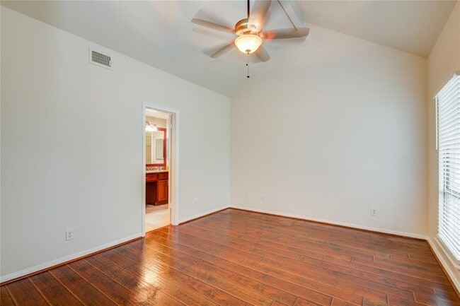 Building Photo - 4144 Greystone Way