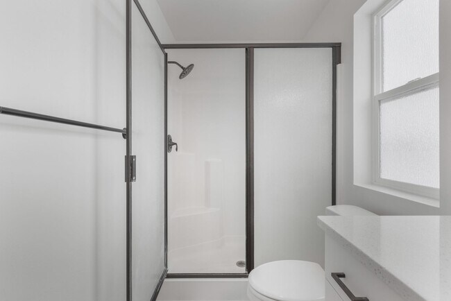 Building Photo - 3 Bed 2 Full Bath home