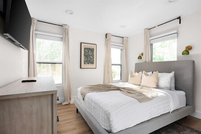 Building Photo - 8814 Laverty Pl