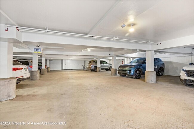 Building Photo - 210 E Cooper Ave