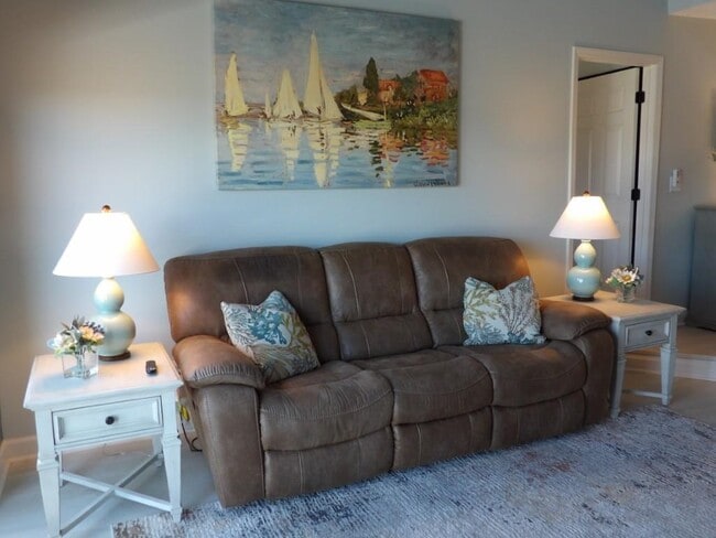 Building Photo - 4396 Baldwin Ave