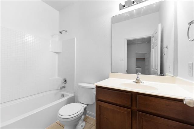 Building Photo - 113 Oriole Dr