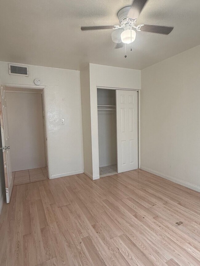 Building Photo - 426 Southwind Dr