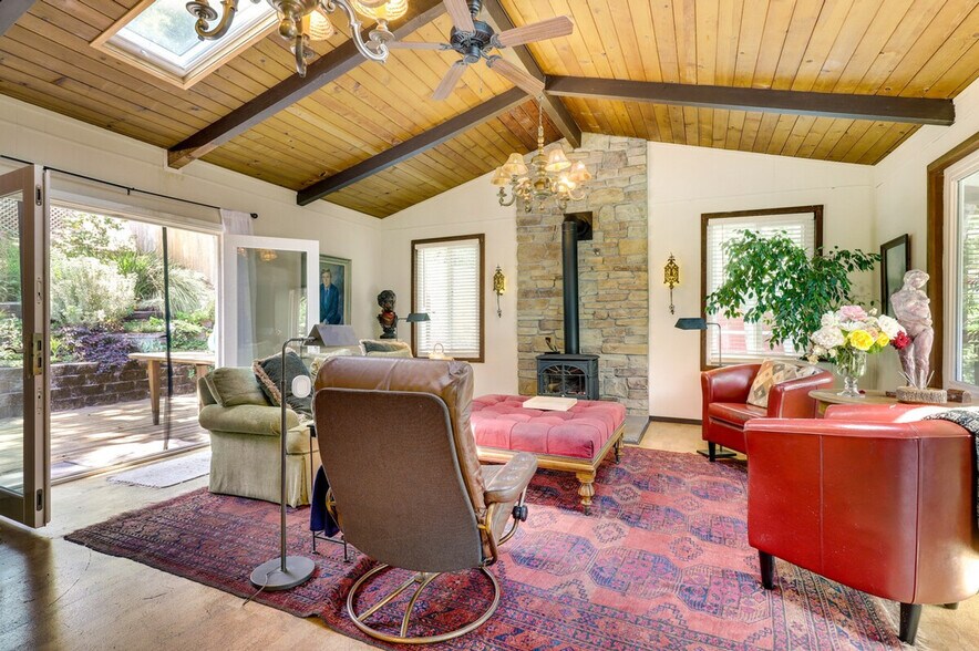 Building Photo - 4460 Lakeside Rd