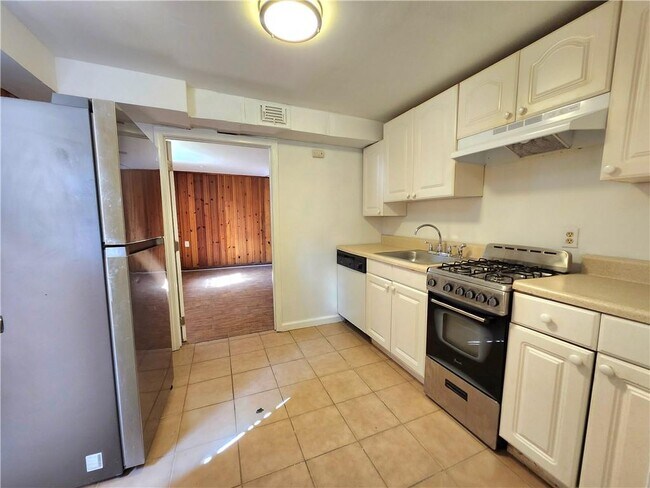 Building Photo - 2497 N Druid Hills Rd NE