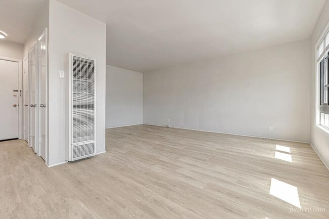 Building Photo - 80 Terra Vista Ave